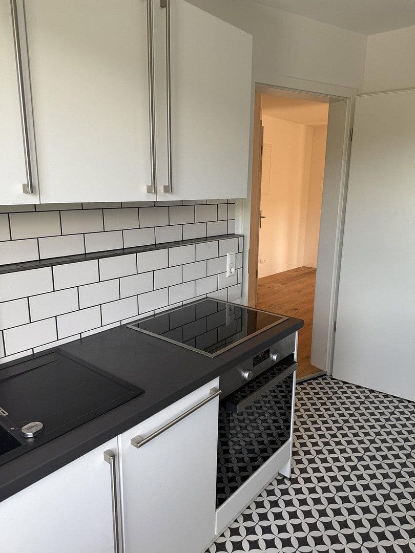 Prenájom bytu 2-izbový 68 m², Paulusstr. 22, Stuttgart West, Bádensko-Wurttembersko Prenájom bytu 2-izbový 68 m², Paulusstr. 22, Stuttgart West, Bádensko-Wurttembersko