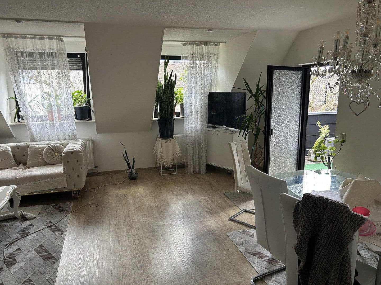 Prenájom bytu 3-izbový 72 m², Poststraße 21, Völklingen, Sársko Prenájom bytu 3-izbový 72 m², Poststraße 21, Völklingen, Sársko