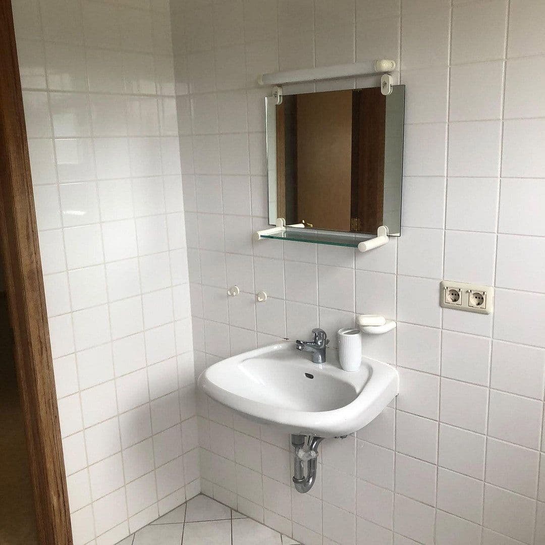 Prenájom bytu 4-izbový 90 m², Schmerwitz 15, Wiesenburg/Mark, Brandenbursko Prenájom bytu 4-izbový 90 m², Schmerwitz 15, Wiesenburg/Mark, Brandenbursko