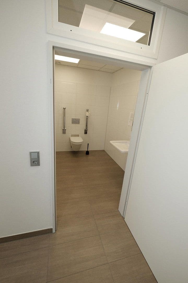 Prenájom kancelárie 112 m², Dortmund, Severné Porýnie - Westfálsko Prenájom kancelárie 112 m², Dortmund, Severné Porýnie - Westfálsko