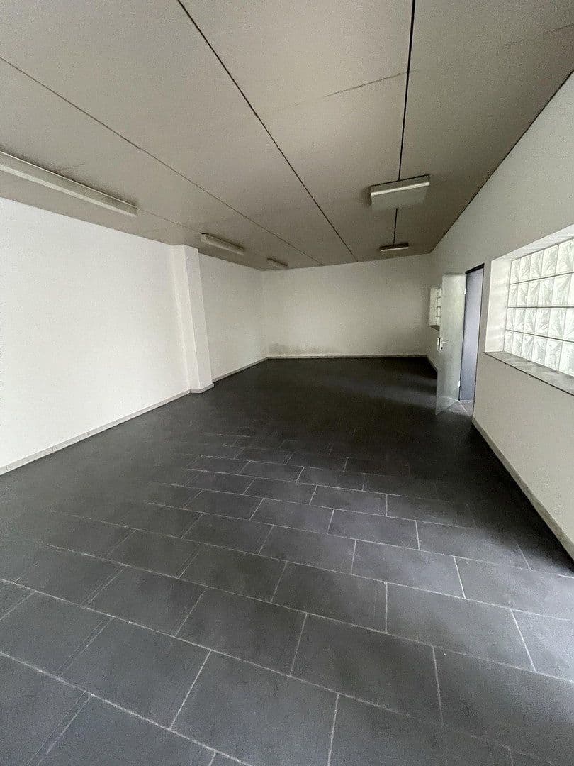 Prenájom kancelárie 150 m², Im Gewerbepark 1, Hunderdorf, Bavorsko Prenájom kancelárie 150 m², Im Gewerbepark 1, Hunderdorf, Bavorsko