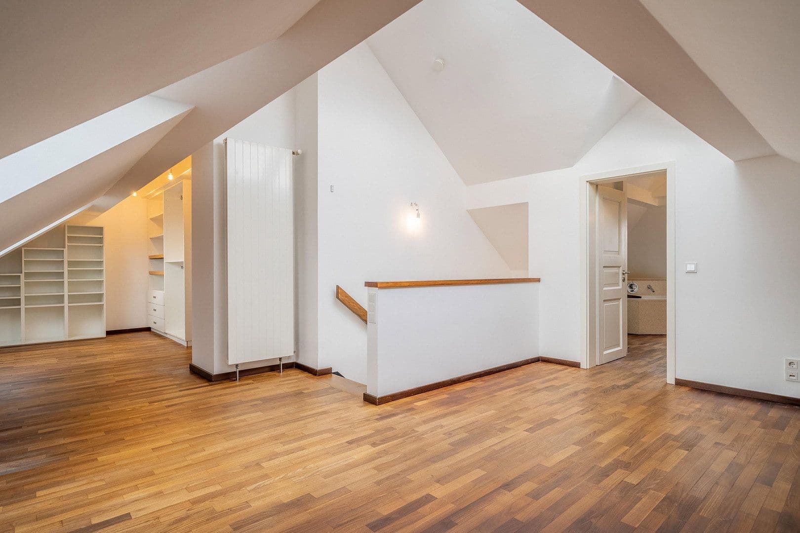 Predaj bytu 4-izbový 135 m², München, Bavorsko Predaj bytu 4-izbový 135 m², München, Bavorsko