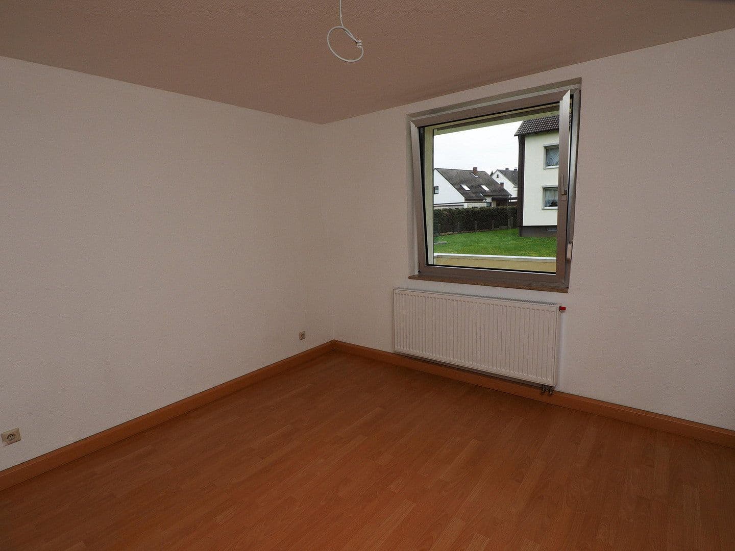 Prenájom bytu 3-izbový 60 m², Dortmund, Severné Porýnie - Westfálsko Prenájom bytu 3-izbový 60 m², Dortmund, Severné Porýnie - Westfálsko