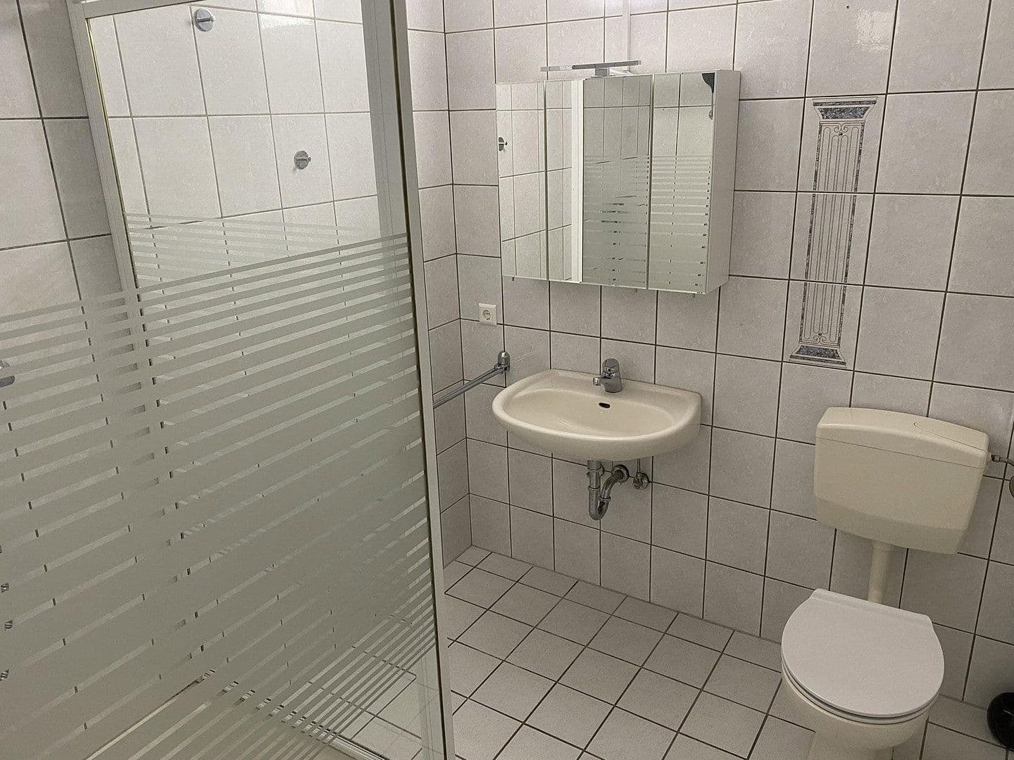 Prenájom bytu 2-izbový 65 m², Brucknerstraße 6, Graben-Neudorf, Bádensko-Wurttembersko Prenájom bytu 2-izbový 65 m², Brucknerstraße 6, Graben-Neudorf, Bádensko-Wurttembersko