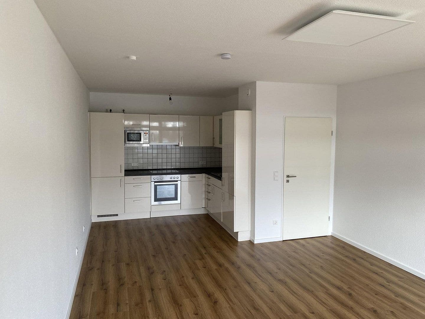 Prenájom bytu 2-izbový 65 m², Brucknerstraße 6, Graben-Neudorf, Bádensko-Wurttembersko Prenájom bytu 2-izbový 65 m², Brucknerstraße 6, Graben-Neudorf, Bádensko-Wurttembersko