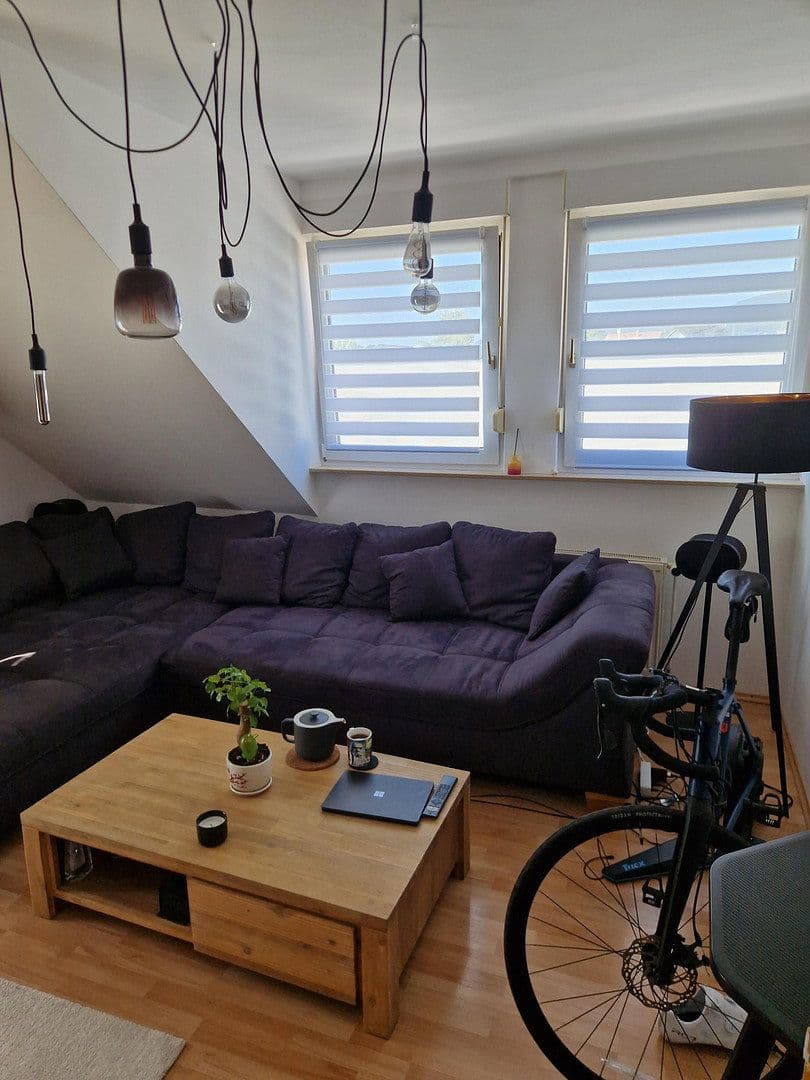 Prenájom bytu 3-izbový 73 m², Schloßstraße 25a, Edesheim, Porýnie-Falcko Prenájom bytu 3-izbový 73 m², Schloßstraße 25a, Edesheim, Porýnie-Falcko