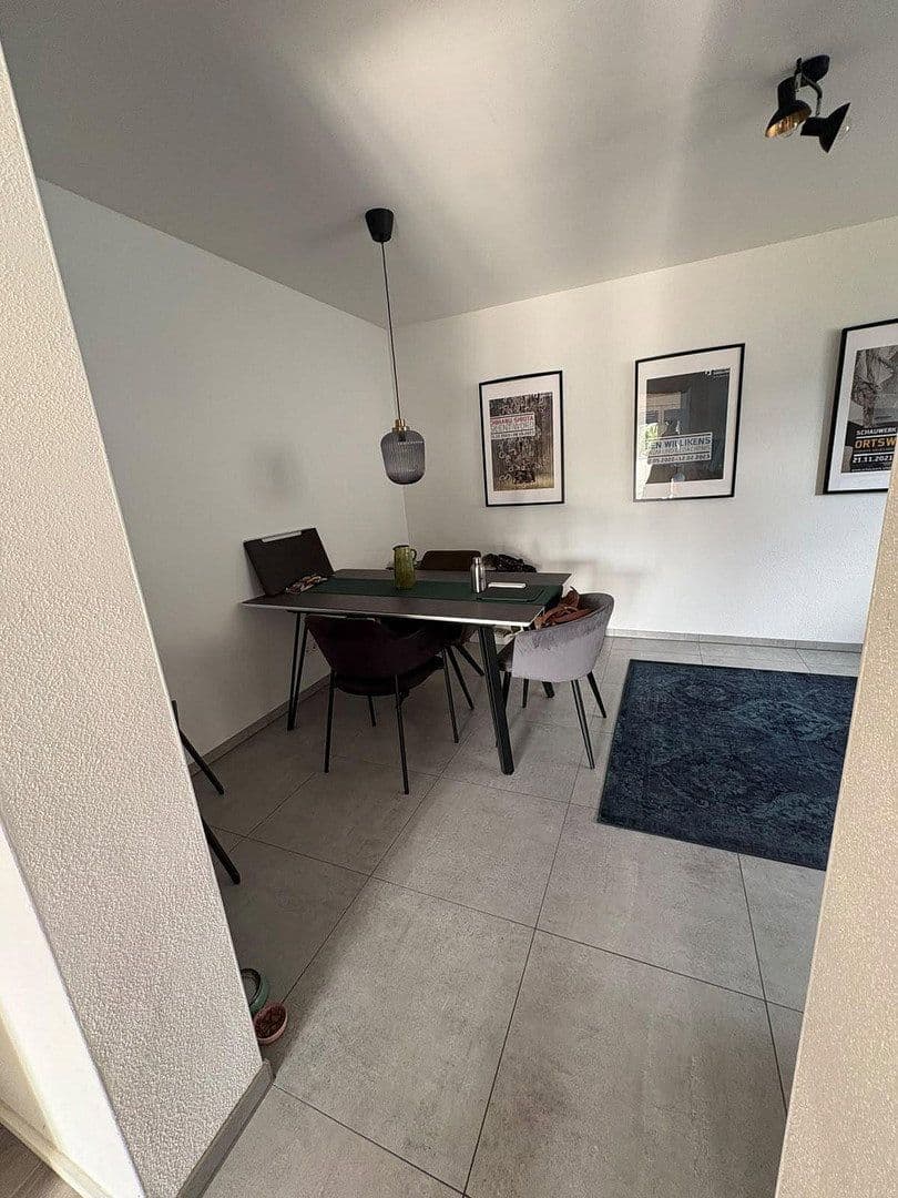 Prenájom bytu 2-izbový 93 m², Am Seltengraben 4, Rottenburg am Neckar, Bádensko-Wurttembersko Prenájom bytu 2-izbový 93 m², Am Seltengraben 4, Rottenburg am Neckar, Bádensko-Wurttembersko