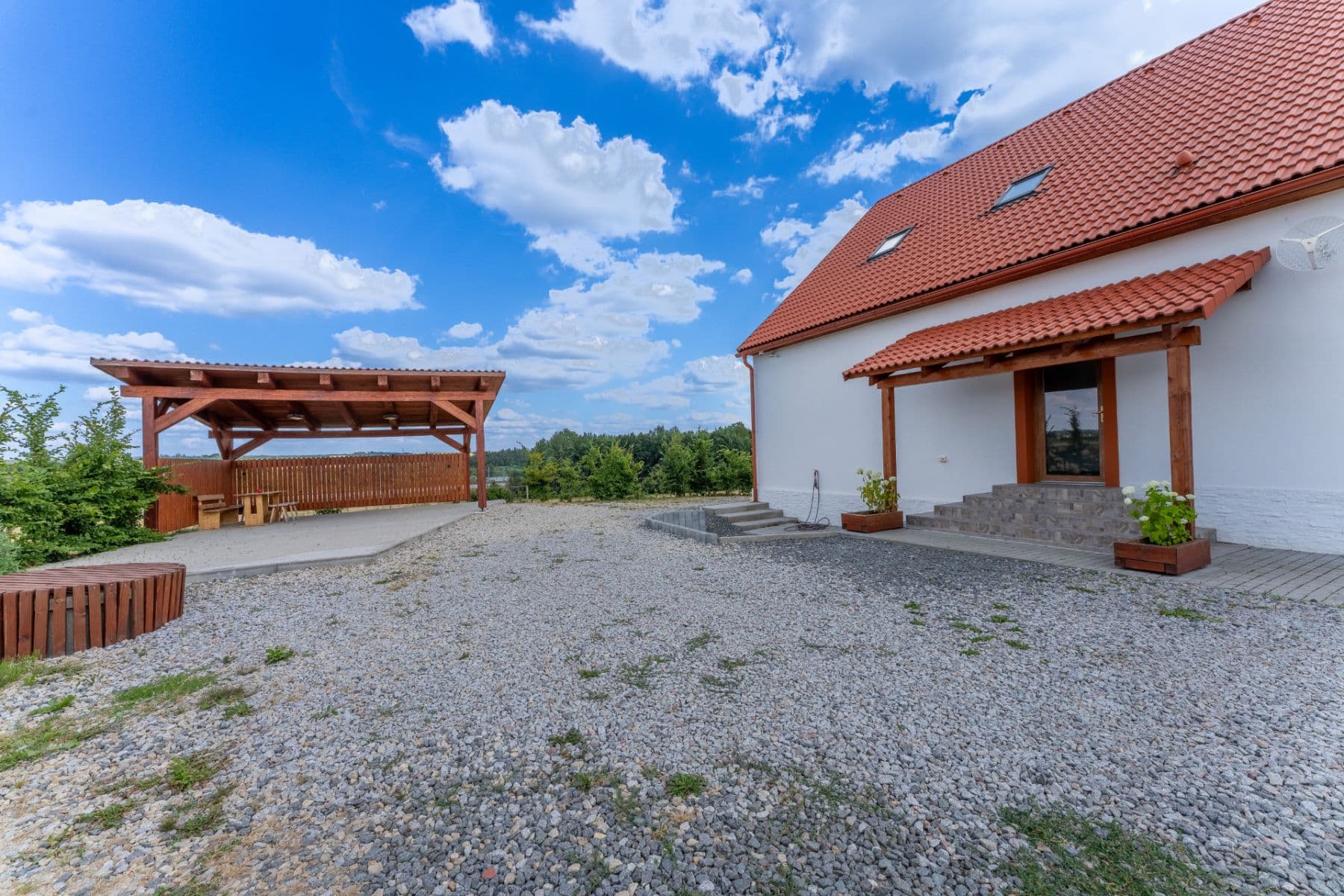 Predaj domu 926 m², pozemok 3.061 m², Sedlečko u Soběslavě, Jihočeský kraj Predaj domu 926 m², pozemok 3.061 m², Sedlečko u Soběslavě, Jihočeský kraj