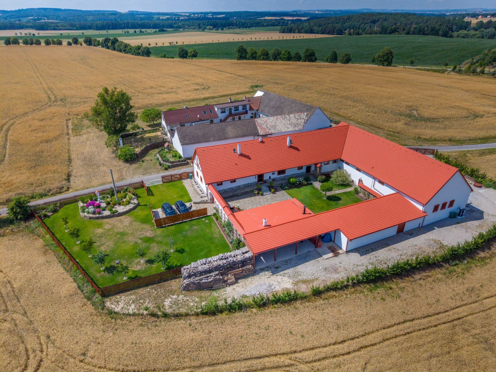 Predaj domu 926 m², pozemok 3.061 m², Sedlečko u Soběslavě, Jihočeský kraj Predaj domu 926 m², pozemok 3.061 m², Sedlečko u Soběslavě, Jihočeský kraj