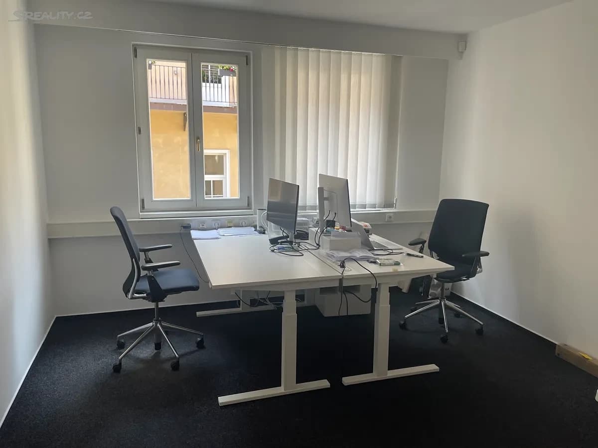 Prenájom kancelárie 16 m², Karmelitská, Praha, Praha Prenájom kancelárie 16 m², Karmelitská, Praha, Praha