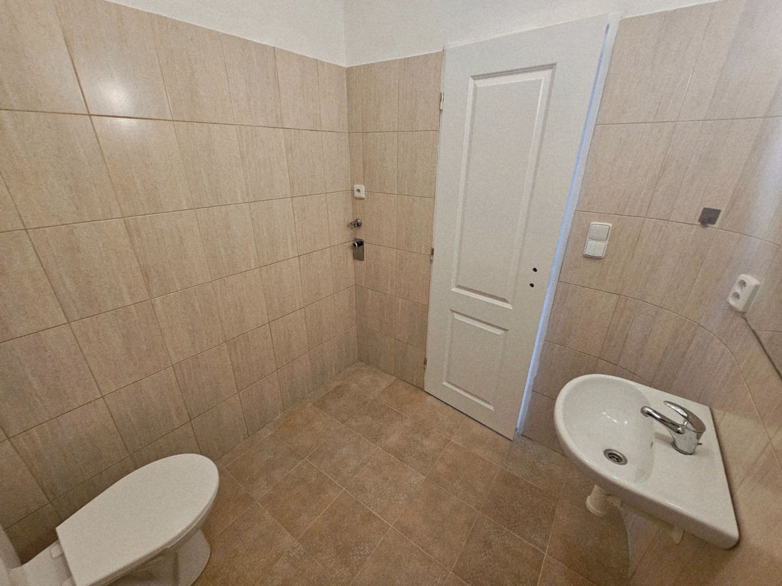 Prenájom bytu 1-izbový 27 m², V Olšinách, Praha, Praha Prenájom bytu 1-izbový 27 m², V Olšinách, Praha, Praha