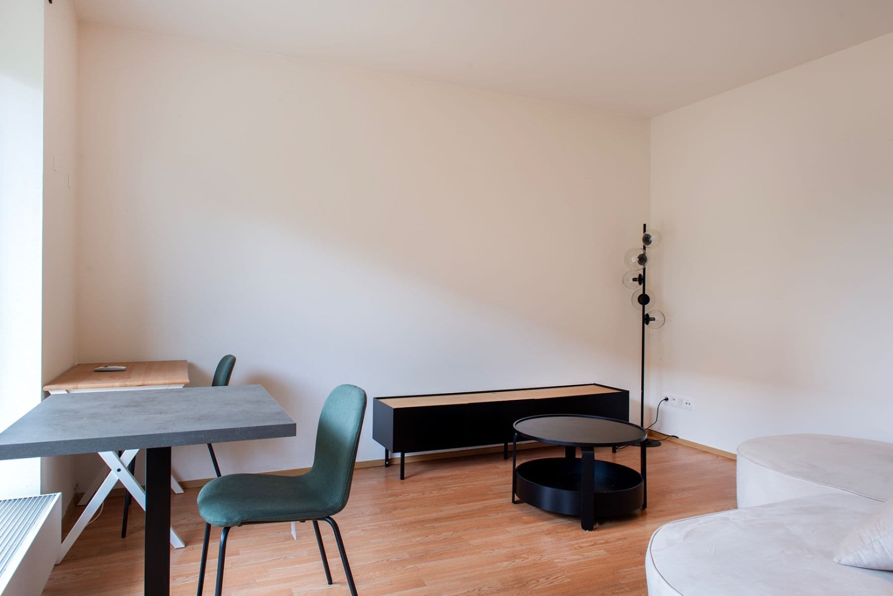 Prenájom bytu 2-izbový 48 m², Ječná, Hostivice, Středočeský kraj Prenájom bytu 2-izbový 48 m², Ječná, Hostivice, Středočeský kraj