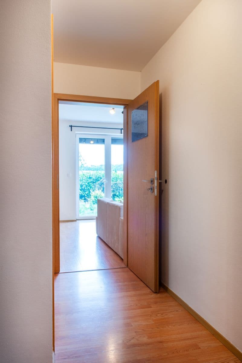 Prenájom bytu 2-izbový 48 m², Ječná, Hostivice, Středočeský kraj Prenájom bytu 2-izbový 48 m², Ječná, Hostivice, Středočeský kraj
