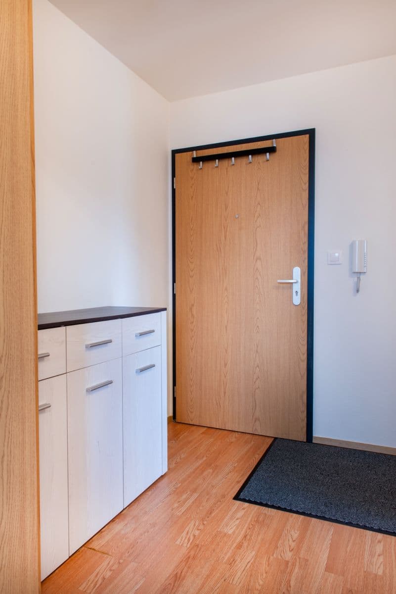 Prenájom bytu 2-izbový 48 m², Ječná, Hostivice, Středočeský kraj Prenájom bytu 2-izbový 48 m², Ječná, Hostivice, Středočeský kraj