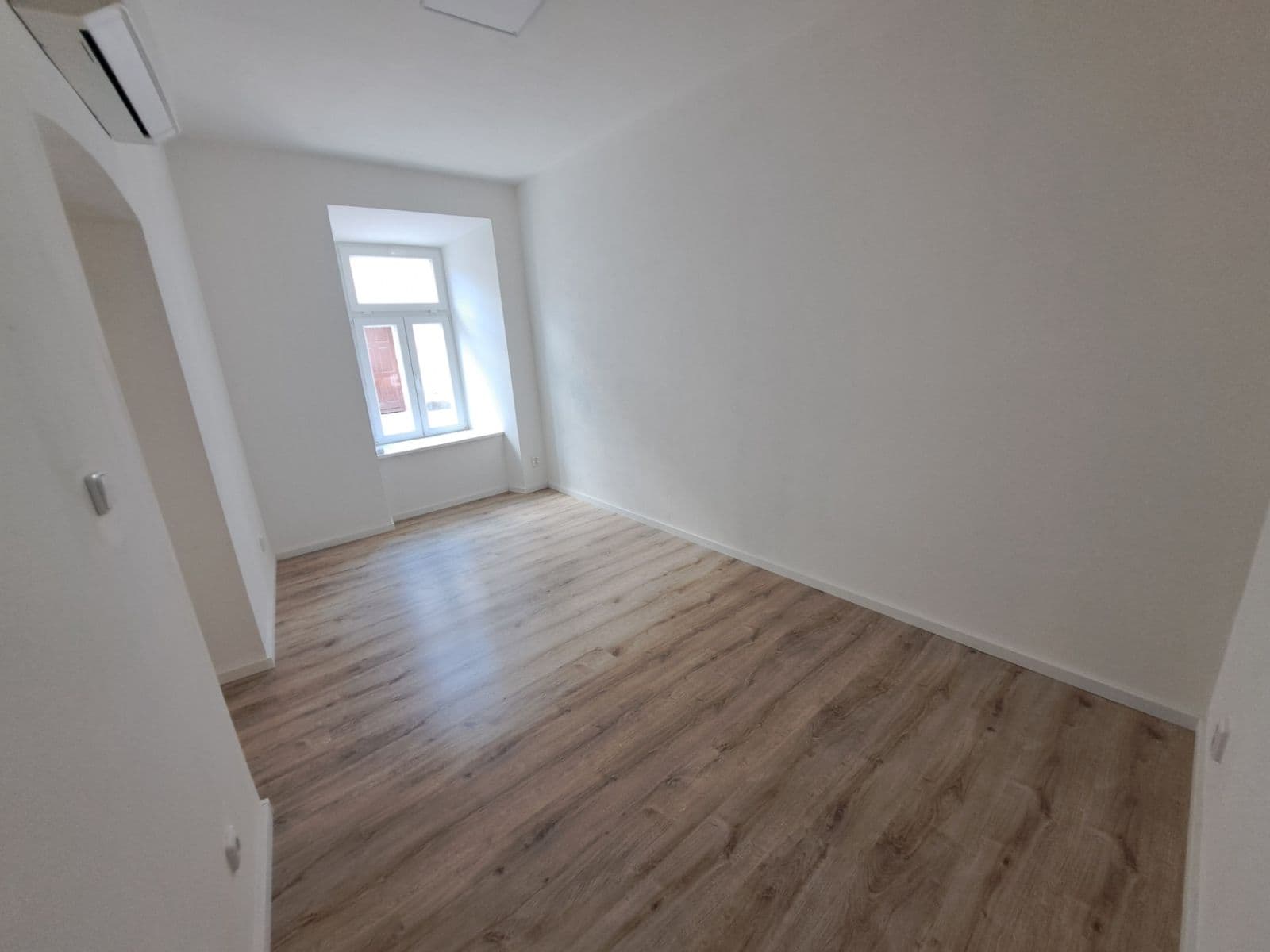 Prenájom bytu 2-izbový 58 m², Žatecká, Jesenice, Středočeský kraj Prenájom bytu 2-izbový 58 m², Žatecká, Jesenice, Středočeský kraj