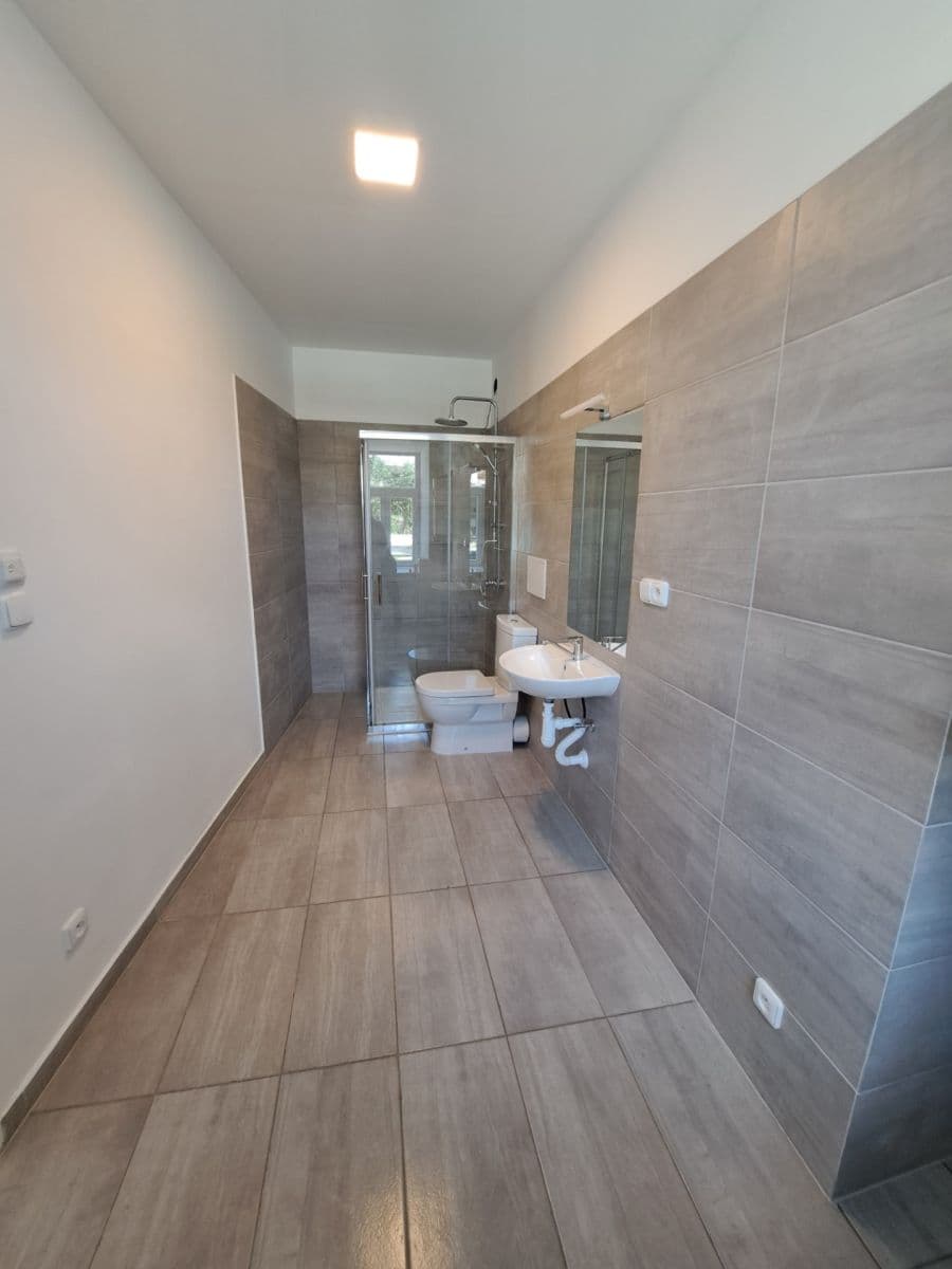 Prenájom bytu 2-izbový 58 m², Žatecká, Jesenice, Středočeský kraj Prenájom bytu 2-izbový 58 m², Žatecká, Jesenice, Středočeský kraj