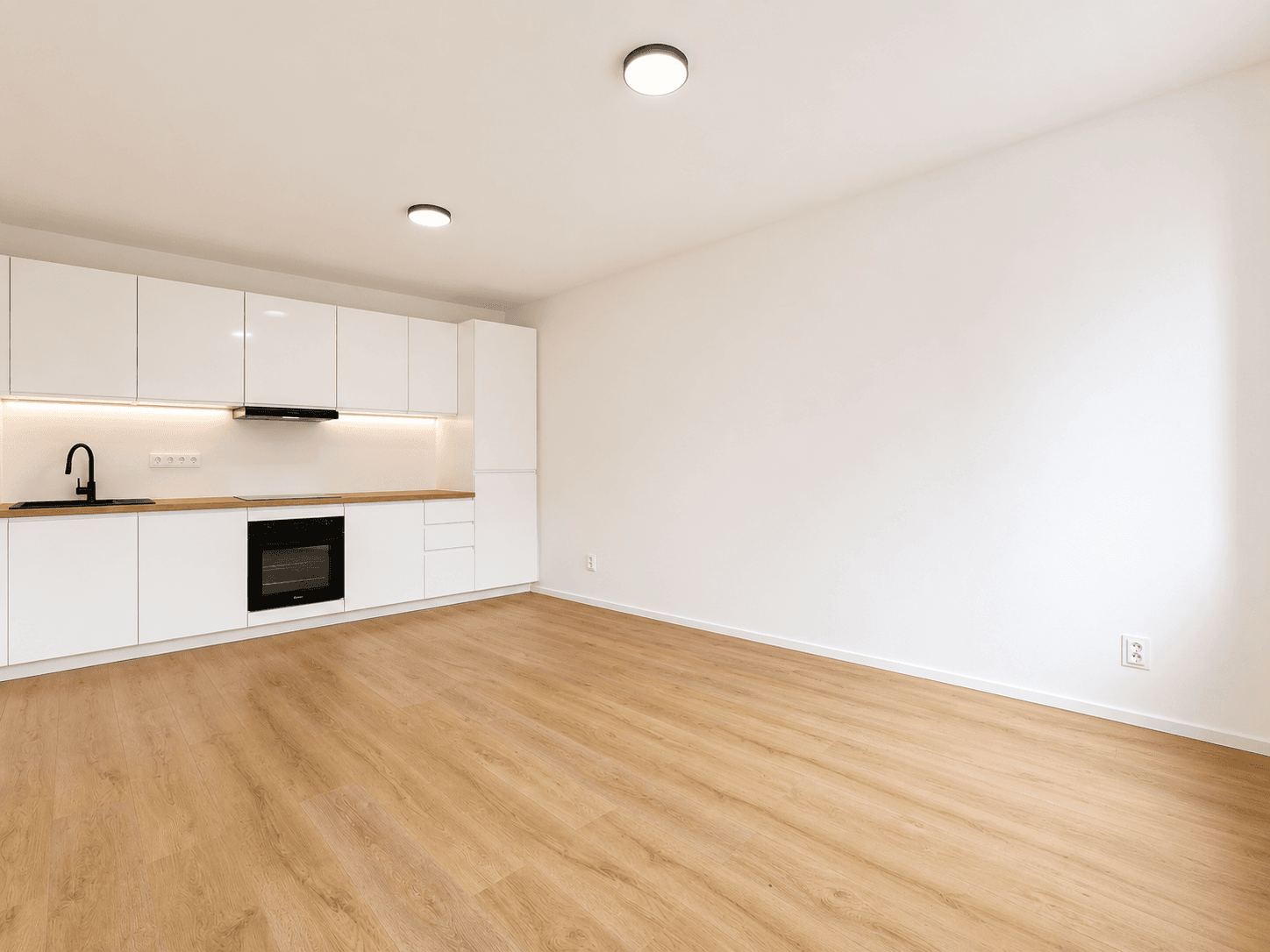 Predaj bytu 2-izbový 40 m², Plukovníka Mráze, Praha, Praha Predaj bytu 2-izbový 40 m², Plukovníka Mráze, Praha, Praha