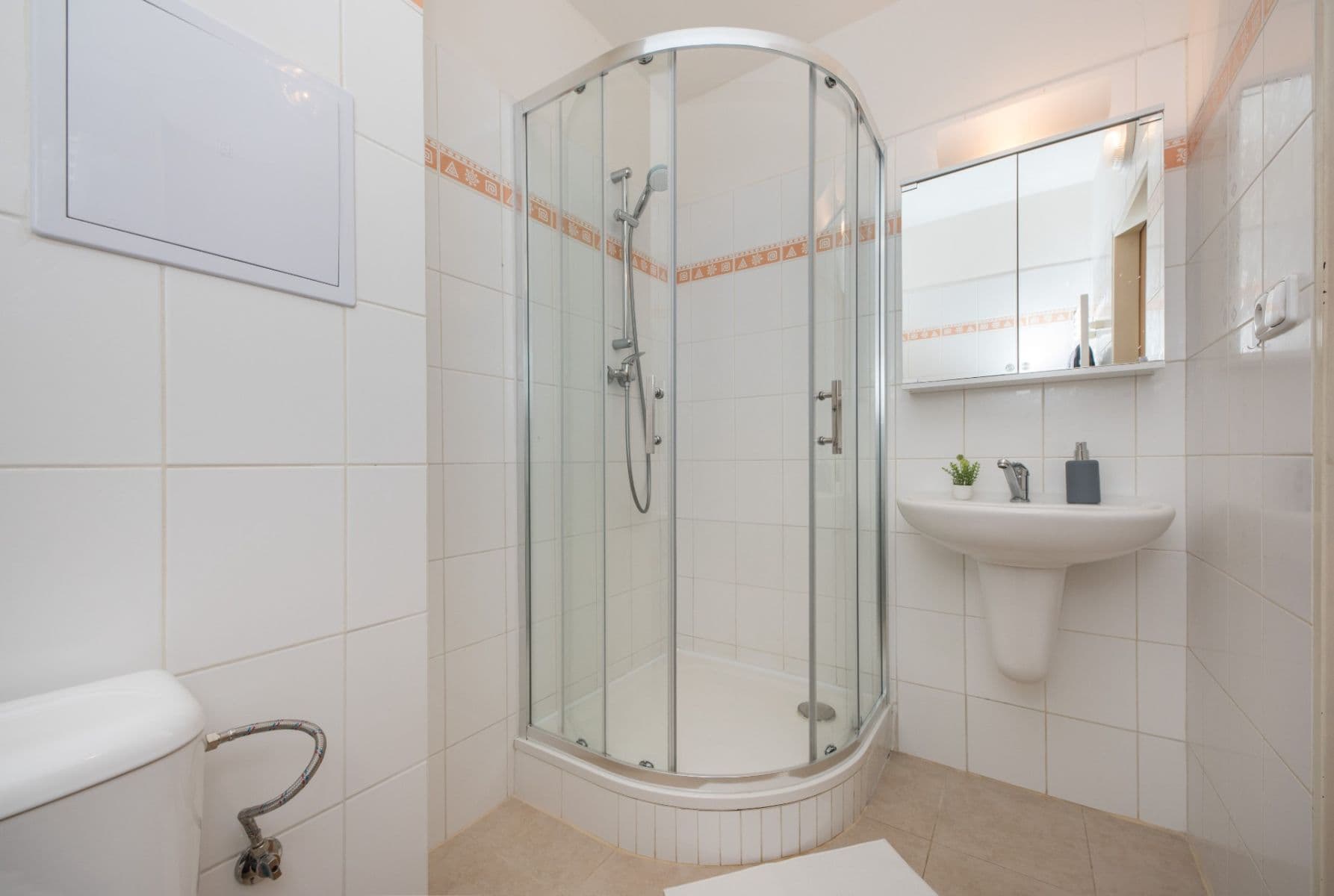 Prenájom bytu 1-izbový 26 m², Štúrova, Praha, Praha Prenájom bytu 1-izbový 26 m², Štúrova, Praha, Praha