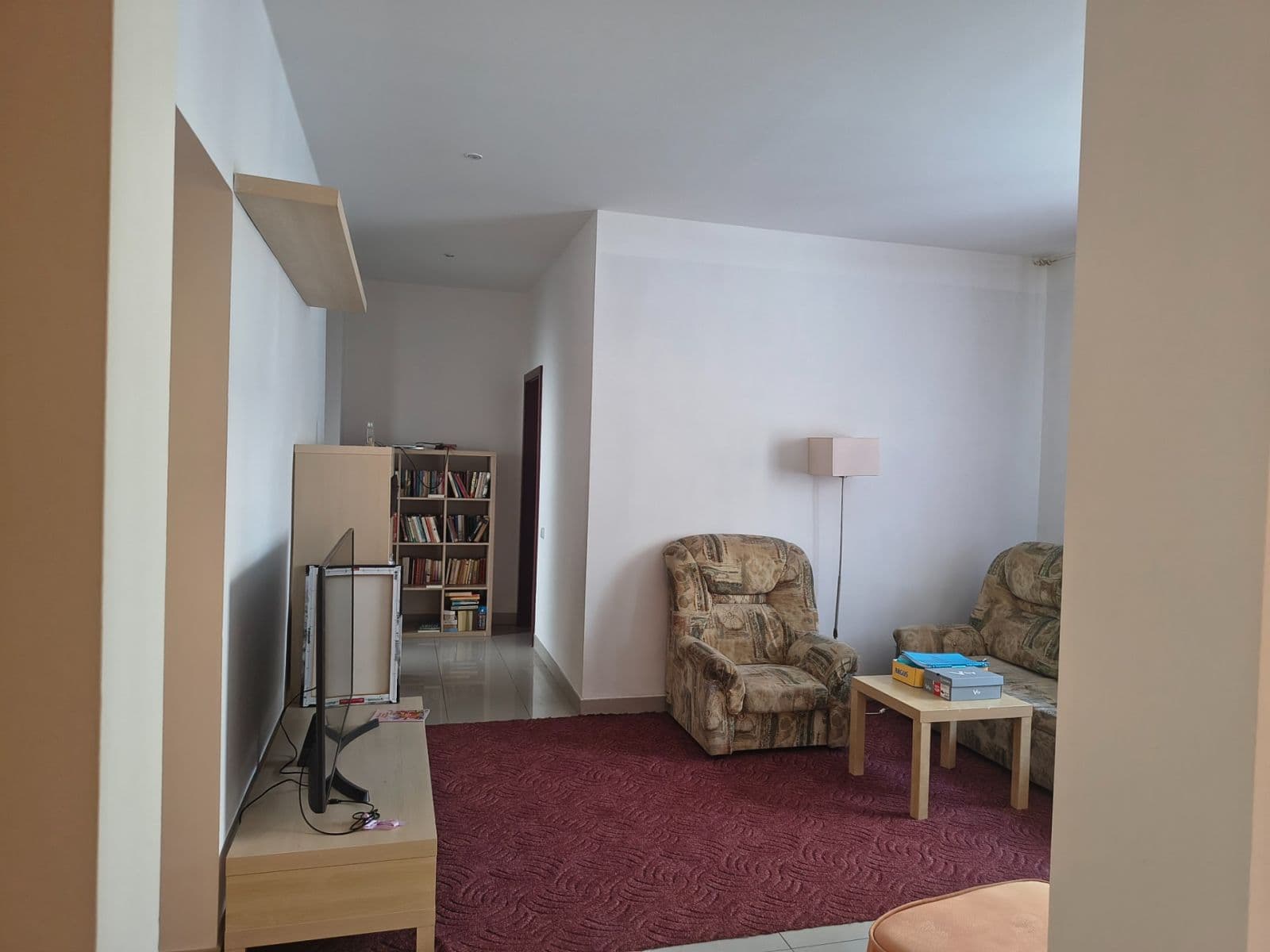 Prenájom bytu 4-izbový 80 m², Víta Nejedlého, Chrudim, Pardubický kraj Prenájom bytu 4-izbový 80 m², Víta Nejedlého, Chrudim, Pardubický kraj