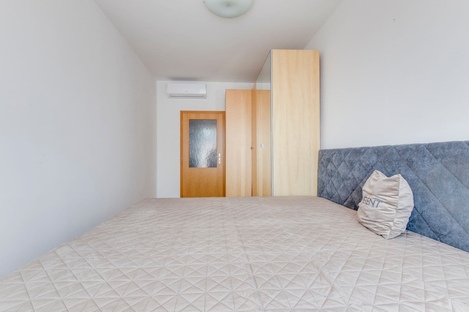 Prenájom bytu 2-izbový 54 m², Meteorologická, Praha, Praha Prenájom bytu 2-izbový 54 m², Meteorologická, Praha, Praha