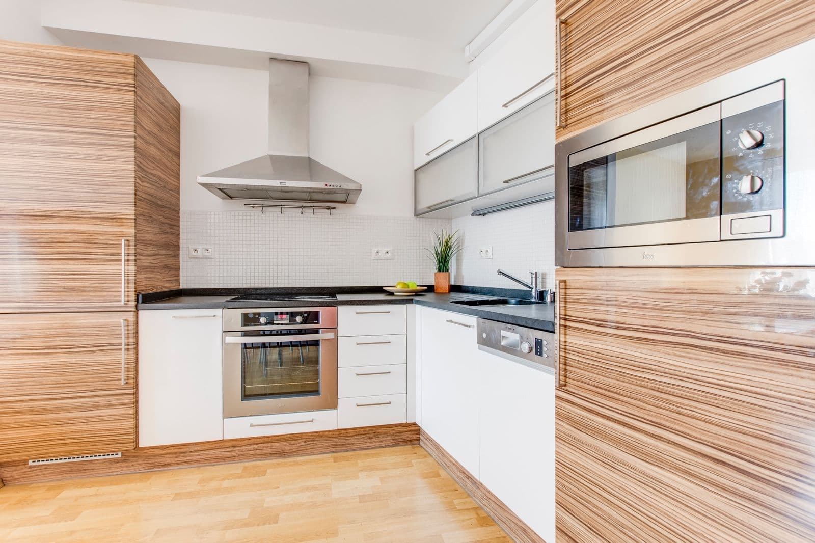 Prenájom bytu 2-izbový 54 m², Meteorologická, Praha, Praha Prenájom bytu 2-izbový 54 m², Meteorologická, Praha, Praha
