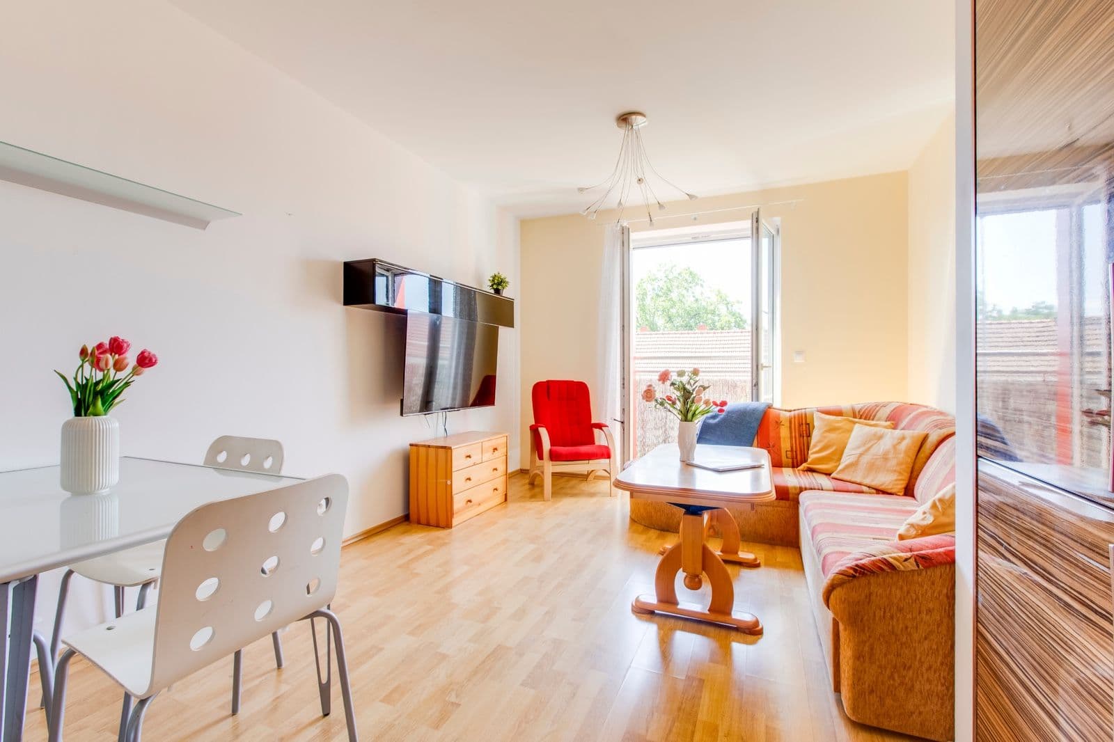 Prenájom bytu 2-izbový 54 m², Meteorologická, Praha, Praha Prenájom bytu 2-izbový 54 m², Meteorologická, Praha, Praha