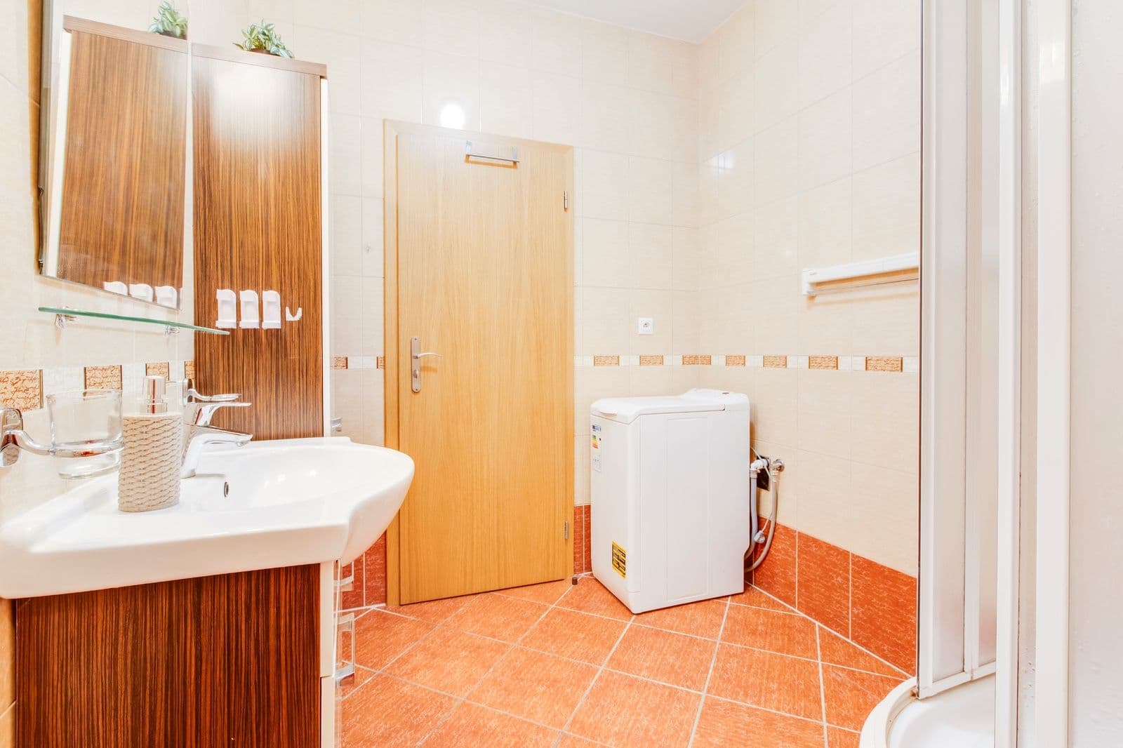 Prenájom bytu 2-izbový 54 m², Meteorologická, Praha, Praha Prenájom bytu 2-izbový 54 m², Meteorologická, Praha, Praha