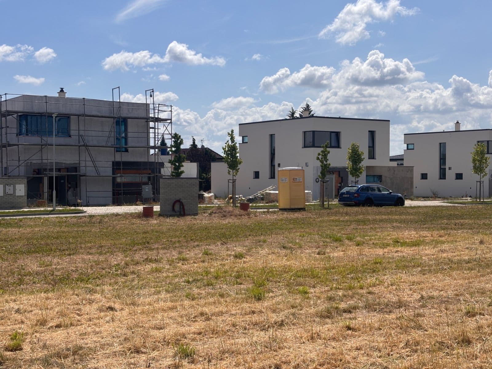 Predaj domu 200 m², pozemok 800 m², Šestajovice, Středočeský kraj Predaj domu 200 m², pozemok 800 m², Šestajovice, Středočeský kraj