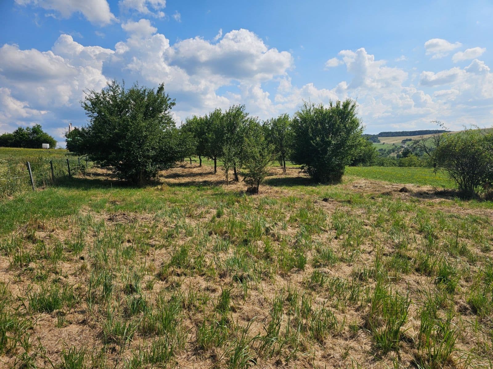 Predaj pozemku 2.492 m², Doubravy, Zlínský kraj Predaj pozemku 2.492 m², Doubravy, Zlínský kraj