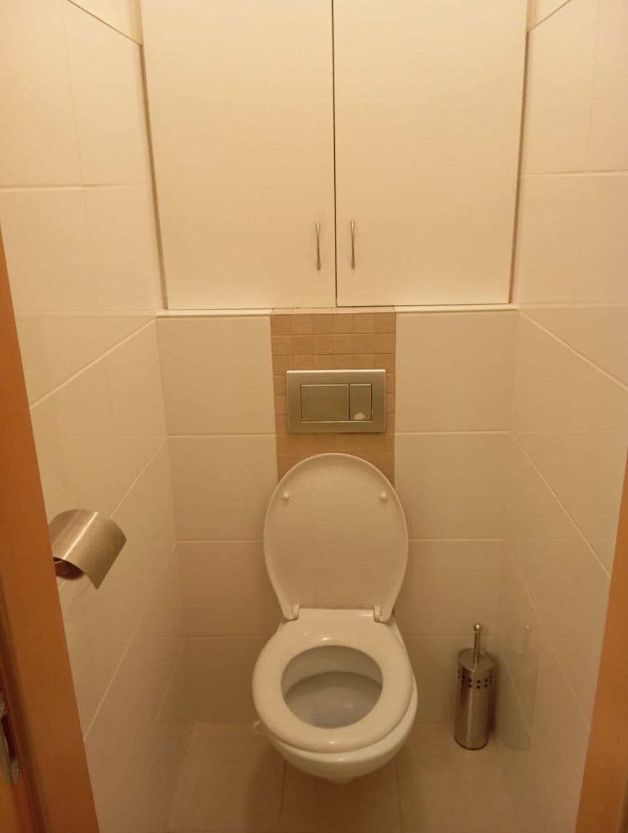 Prenájom bytu 2-izbový 53 m², Na Okraji, Praha, Praha Prenájom bytu 2-izbový 53 m², Na Okraji, Praha, Praha