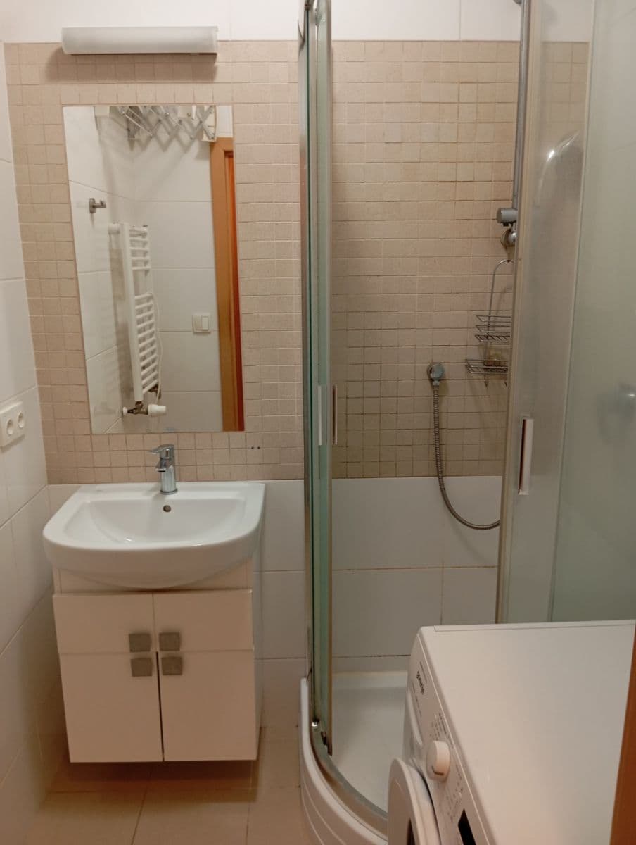 Prenájom bytu 2-izbový 53 m², Na Okraji, Praha, Praha Prenájom bytu 2-izbový 53 m², Na Okraji, Praha, Praha