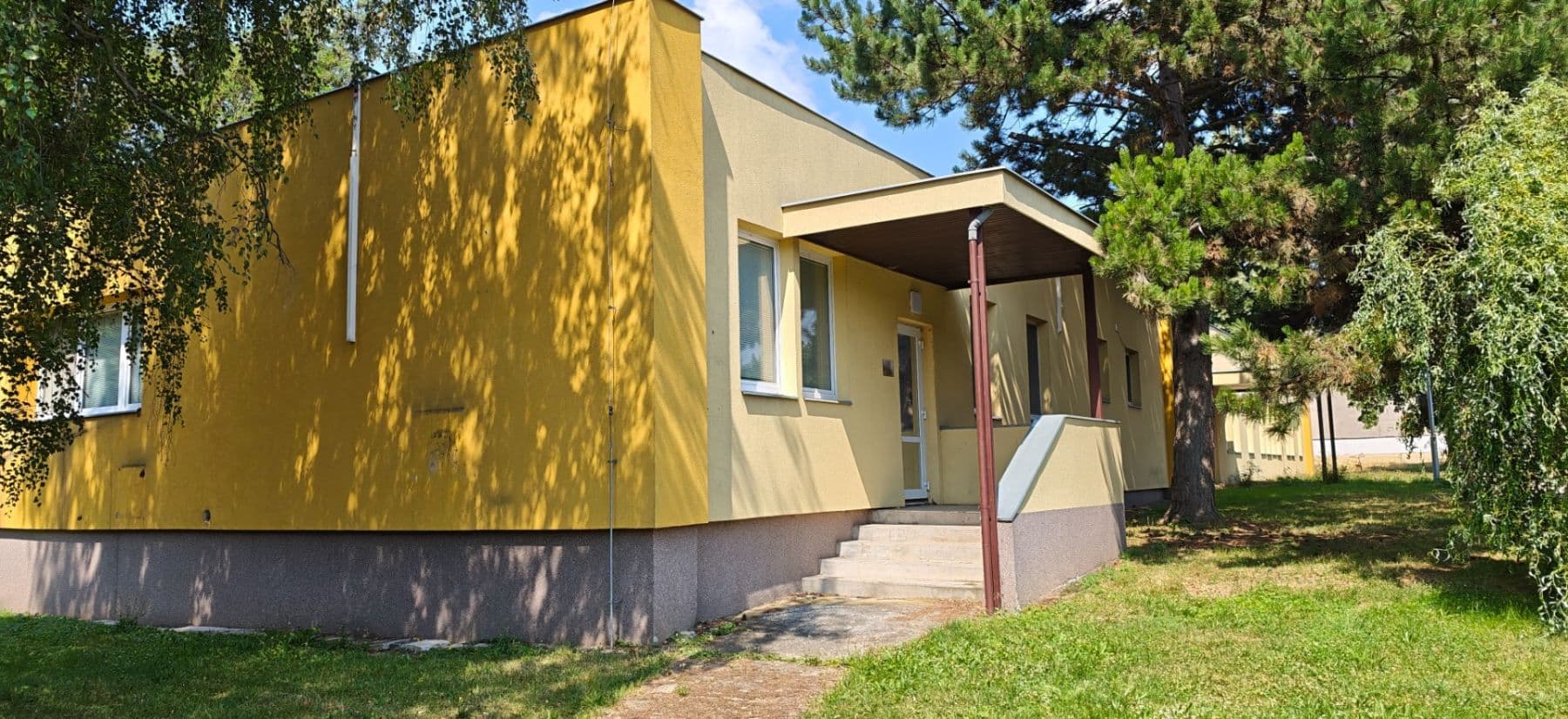 Prenájom kancelárie 590 m², Přátelství, Praha, Praha Prenájom kancelárie 590 m², Přátelství, Praha, Praha