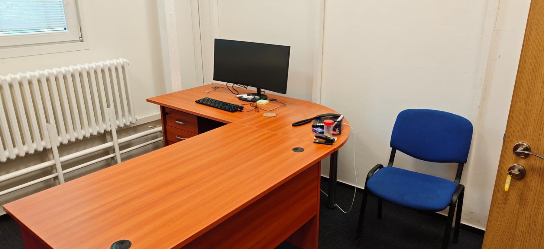 Prenájom kancelárie 590 m², Přátelství, Praha, Praha Prenájom kancelárie 590 m², Přátelství, Praha, Praha
