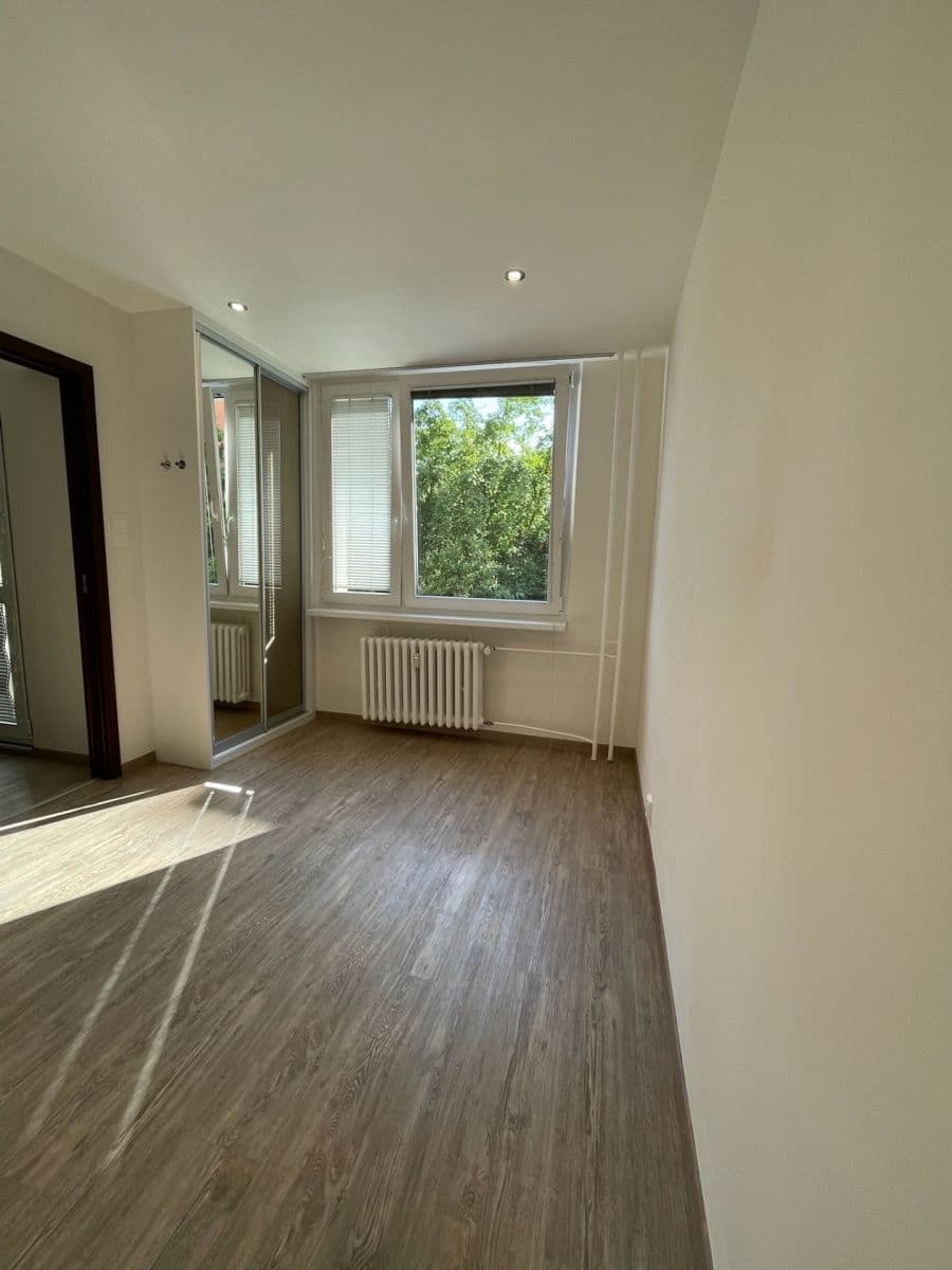 Prenájom bytu 2-izbový 44 m², Pospíchalova, Praha, Praha Prenájom bytu 2-izbový 44 m², Pospíchalova, Praha, Praha