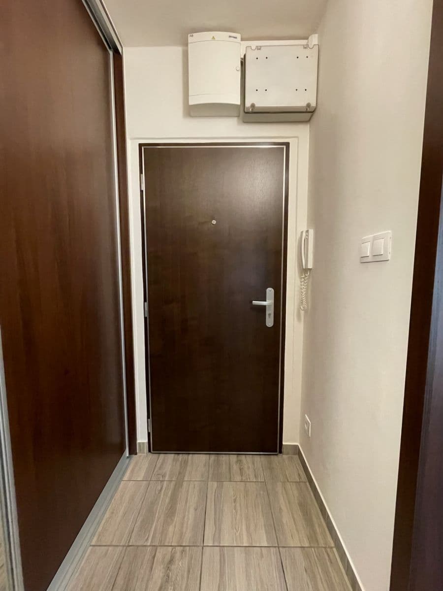 Prenájom bytu 2-izbový 44 m², Pospíchalova, Praha, Praha Prenájom bytu 2-izbový 44 m², Pospíchalova, Praha, Praha