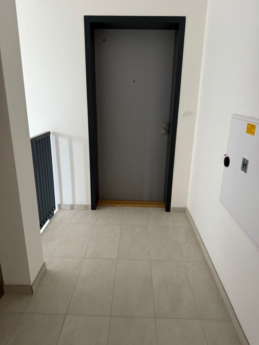 Prenájom bytu 5-izbový 153 m², Na Perštýně, Liberec, Liberecký kraj Prenájom bytu 5-izbový 153 m², Na Perštýně, Liberec, Liberecký kraj