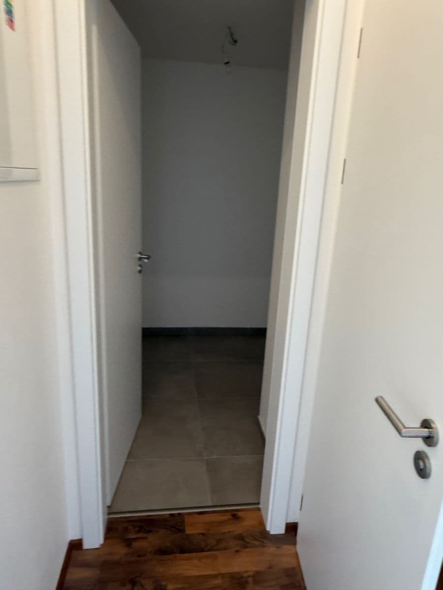 Prenájom bytu 5-izbový 153 m², Na Perštýně, Liberec, Liberecký kraj Prenájom bytu 5-izbový 153 m², Na Perštýně, Liberec, Liberecký kraj