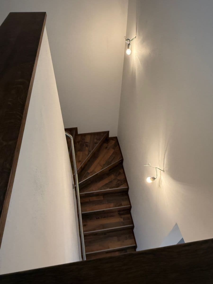 Prenájom bytu 5-izbový 153 m², Na Perštýně, Liberec, Liberecký kraj Prenájom bytu 5-izbový 153 m², Na Perštýně, Liberec, Liberecký kraj