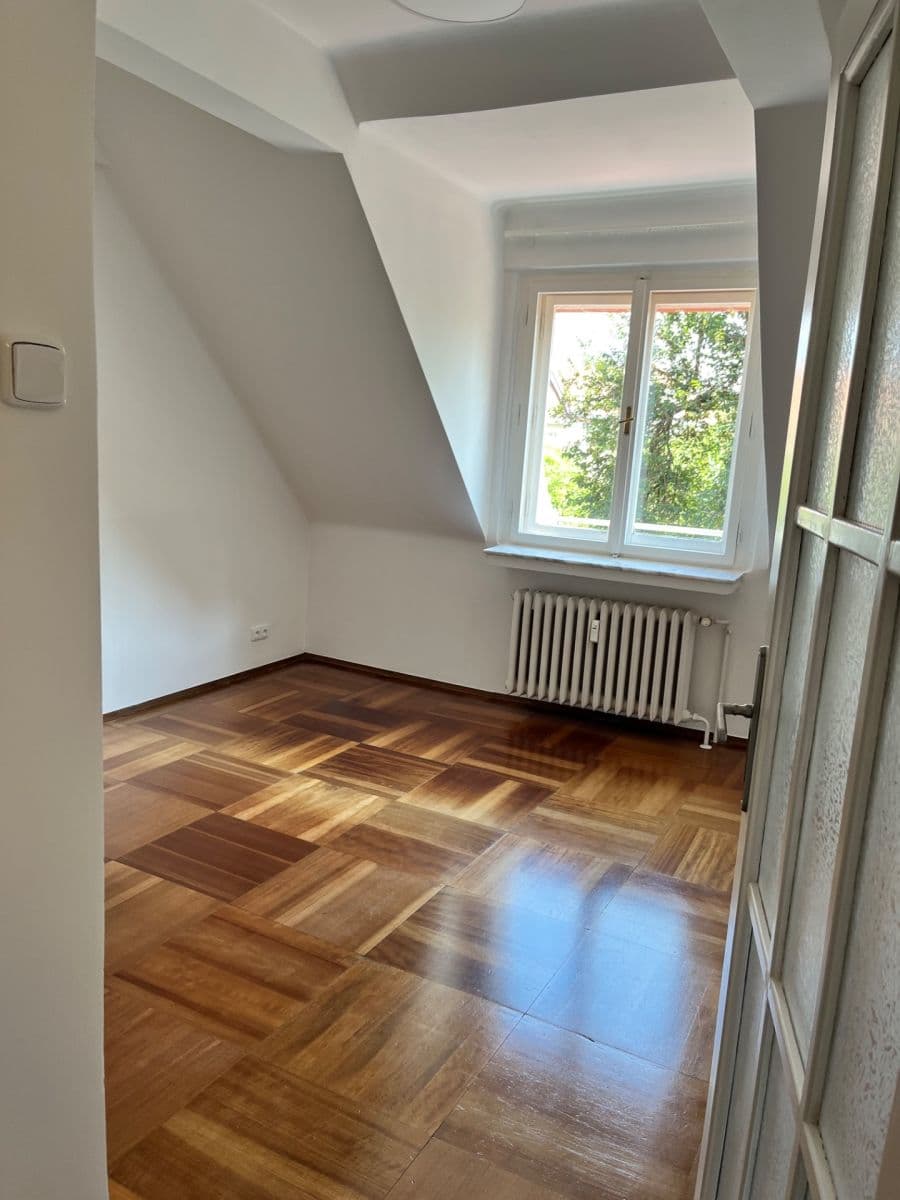 Prenájom bytu 2-izbový 52 m², Puškinovo náměstí, Praha, Praha Prenájom bytu 2-izbový 52 m², Puškinovo náměstí, Praha, Praha