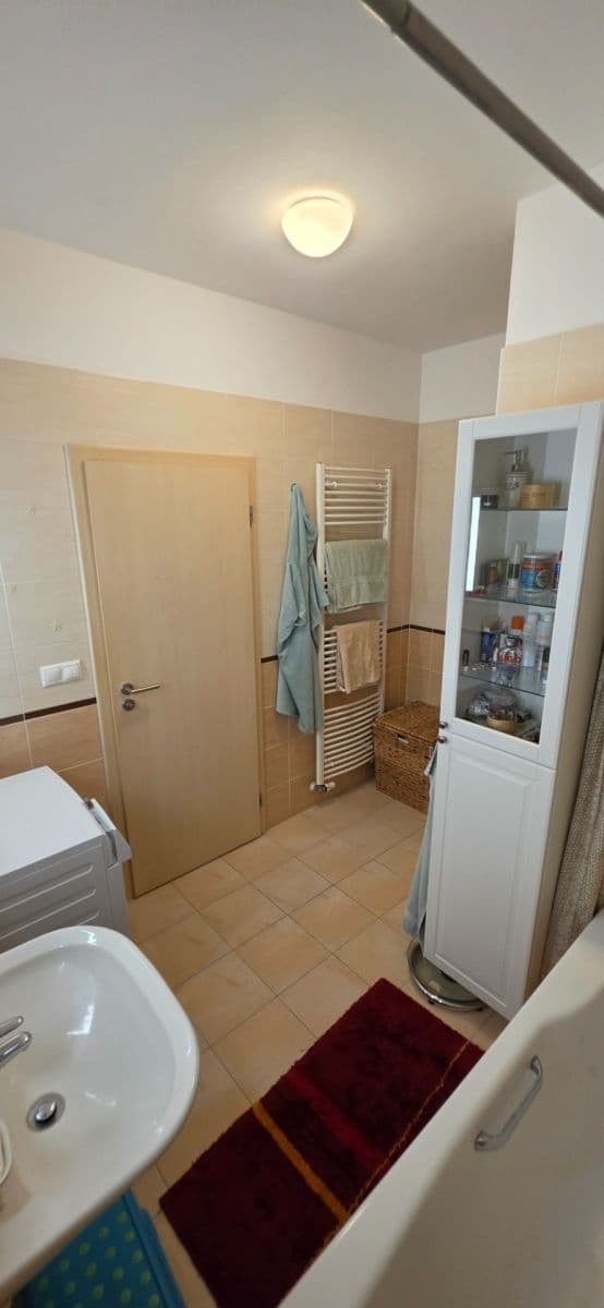 Prenájom bytu 2-izbový 63 m², Bratislavská, Praha, Praha Prenájom bytu 2-izbový 63 m², Bratislavská, Praha, Praha