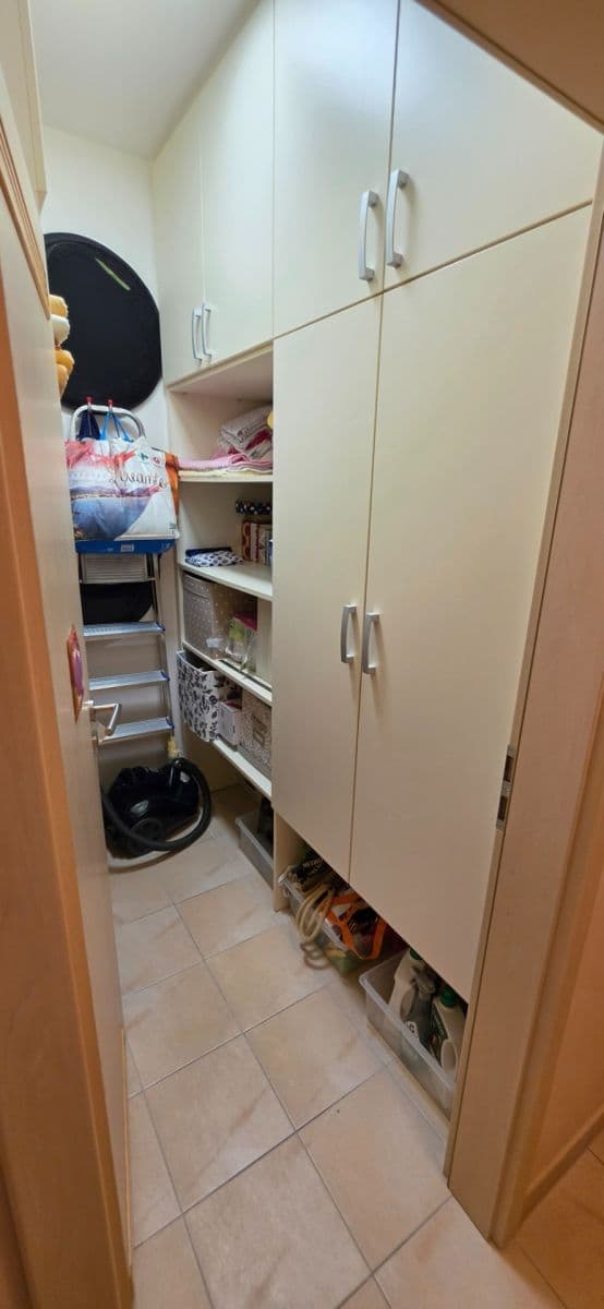 Prenájom bytu 2-izbový 63 m², Bratislavská, Praha, Praha Prenájom bytu 2-izbový 63 m², Bratislavská, Praha, Praha