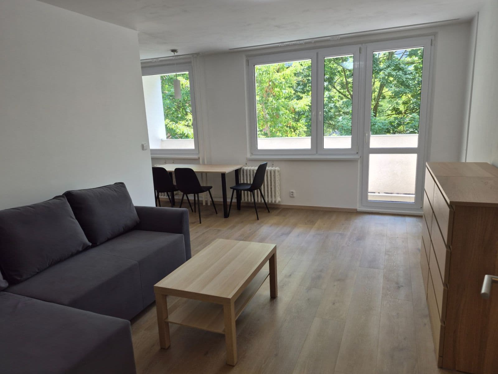 Prenájom bytu 3-izbový 80 m², Běhounkova, Praha, Praha Prenájom bytu 3-izbový 80 m², Běhounkova, Praha, Praha