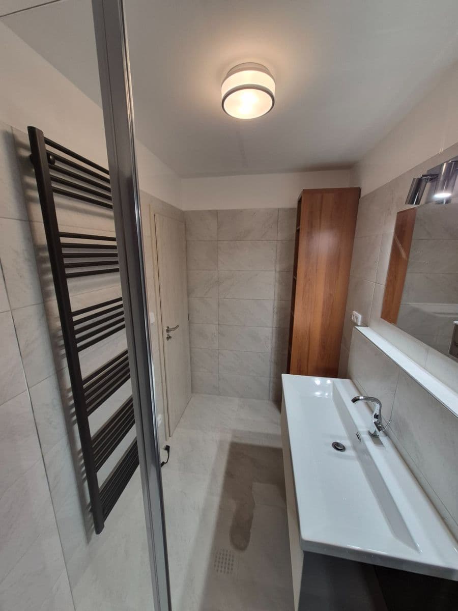 Prenájom bytu 3-izbový 80 m², Běhounkova, Praha, Praha Prenájom bytu 3-izbový 80 m², Běhounkova, Praha, Praha
