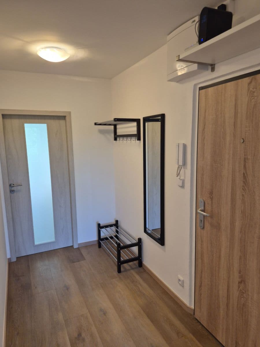 Prenájom bytu 3-izbový 80 m², Běhounkova, Praha, Praha Prenájom bytu 3-izbový 80 m², Běhounkova, Praha, Praha