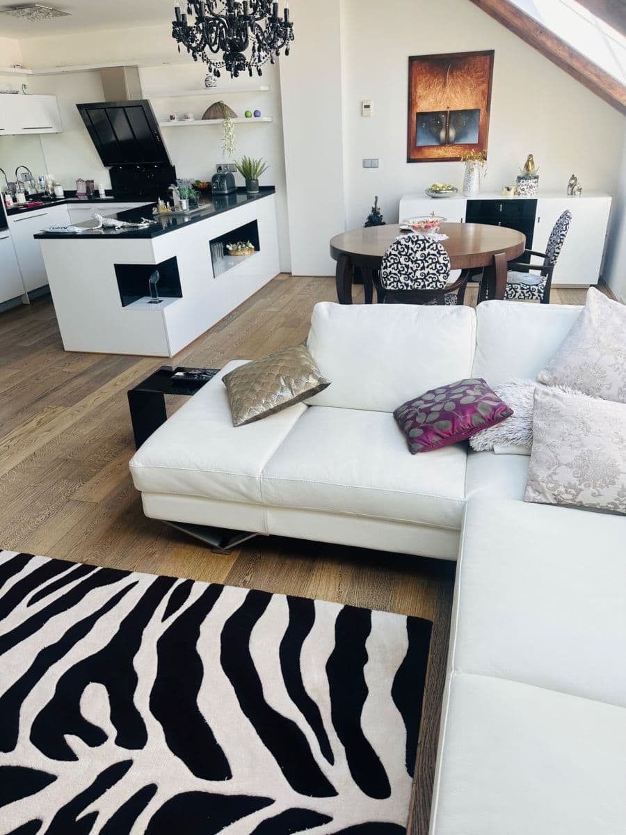 Predaj bytu 3-izbový 122 m², Lublaňská, Praha, Praha Predaj bytu 3-izbový 122 m², Lublaňská, Praha, Praha