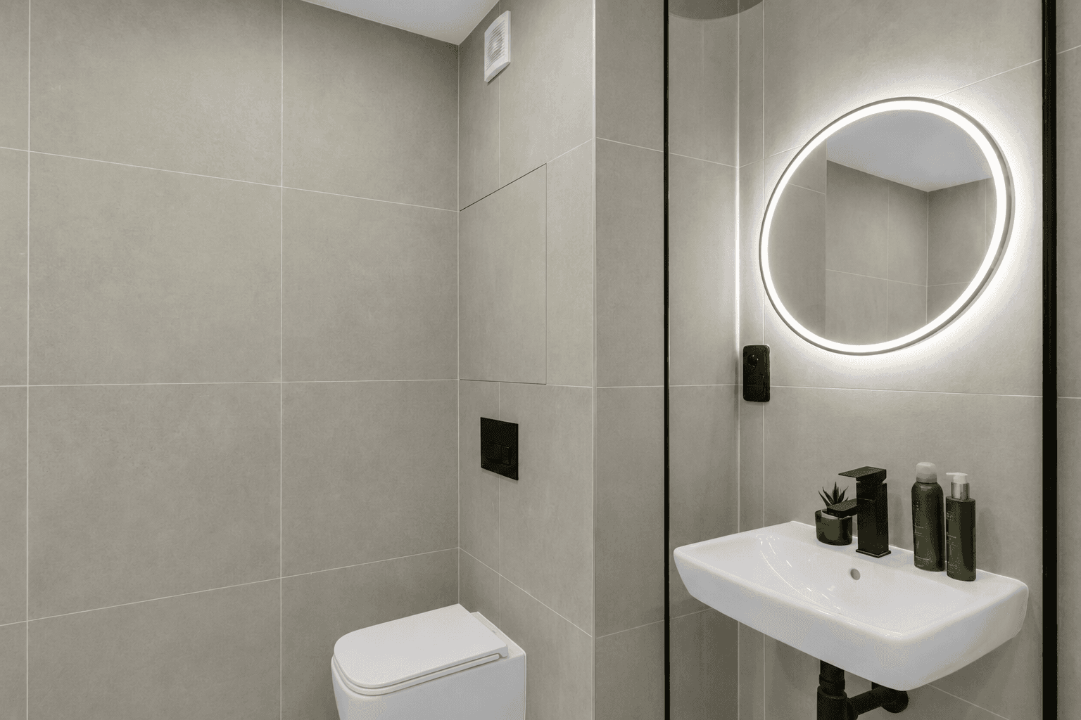Predaj bytu 3-izbový 63 m², Oblouková, Praha, Praha Predaj bytu 3-izbový 63 m², Oblouková, Praha, Praha