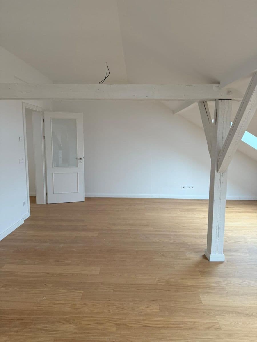 Prenájom bytu 2-izbový 82 m², Korunní, Praha, Praha Prenájom bytu 2-izbový 82 m², Korunní, Praha, Praha
