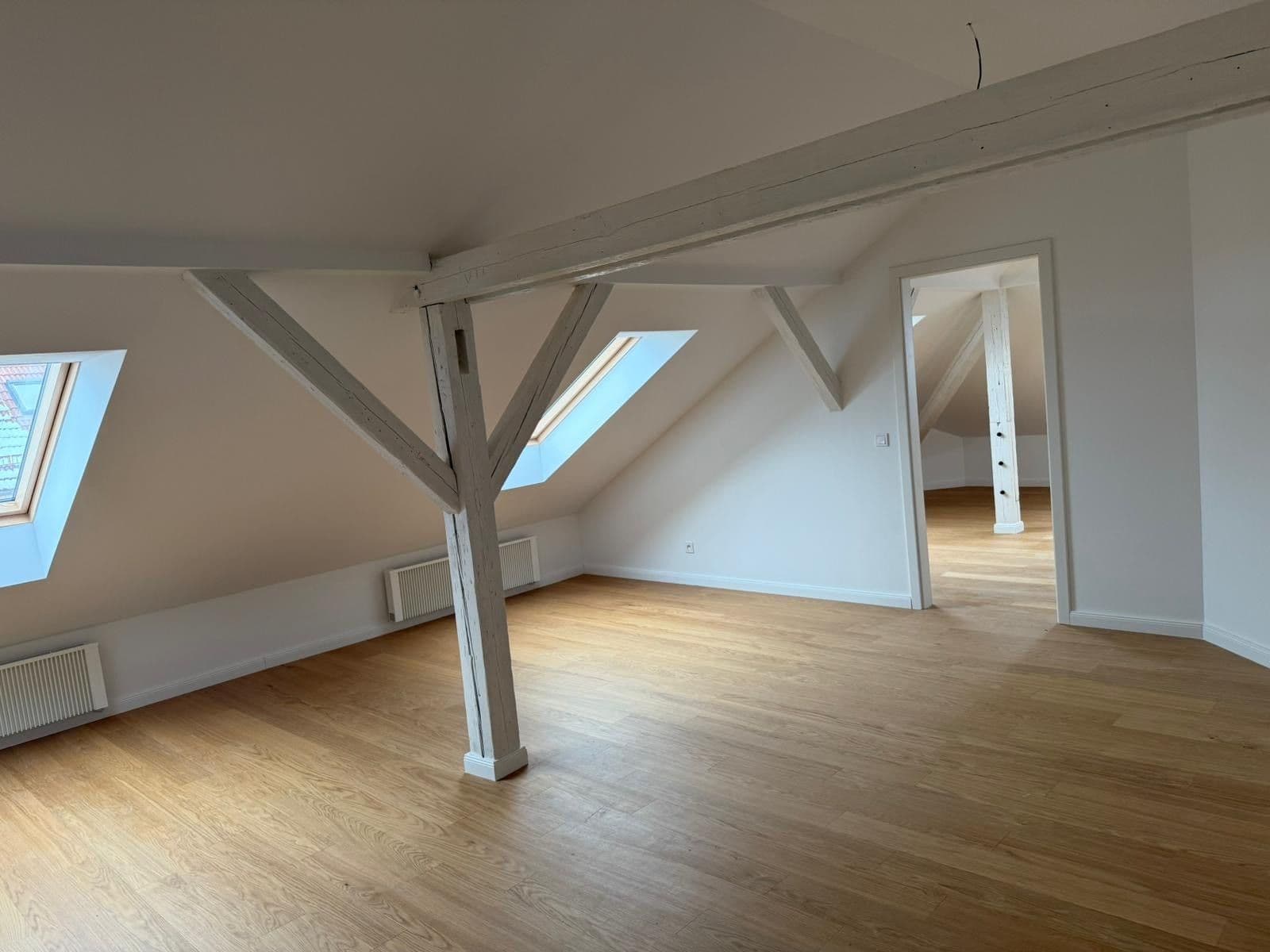 Prenájom bytu 2-izbový 82 m², Korunní, Praha, Praha Prenájom bytu 2-izbový 82 m², Korunní, Praha, Praha