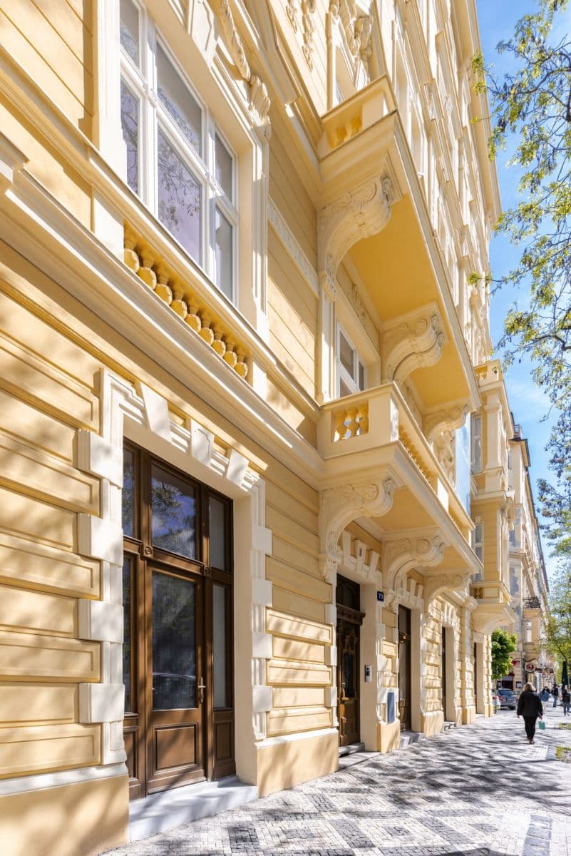 Prenájom bytu 2-izbový 82 m², Korunní, Praha, Praha Prenájom bytu 2-izbový 82 m², Korunní, Praha, Praha