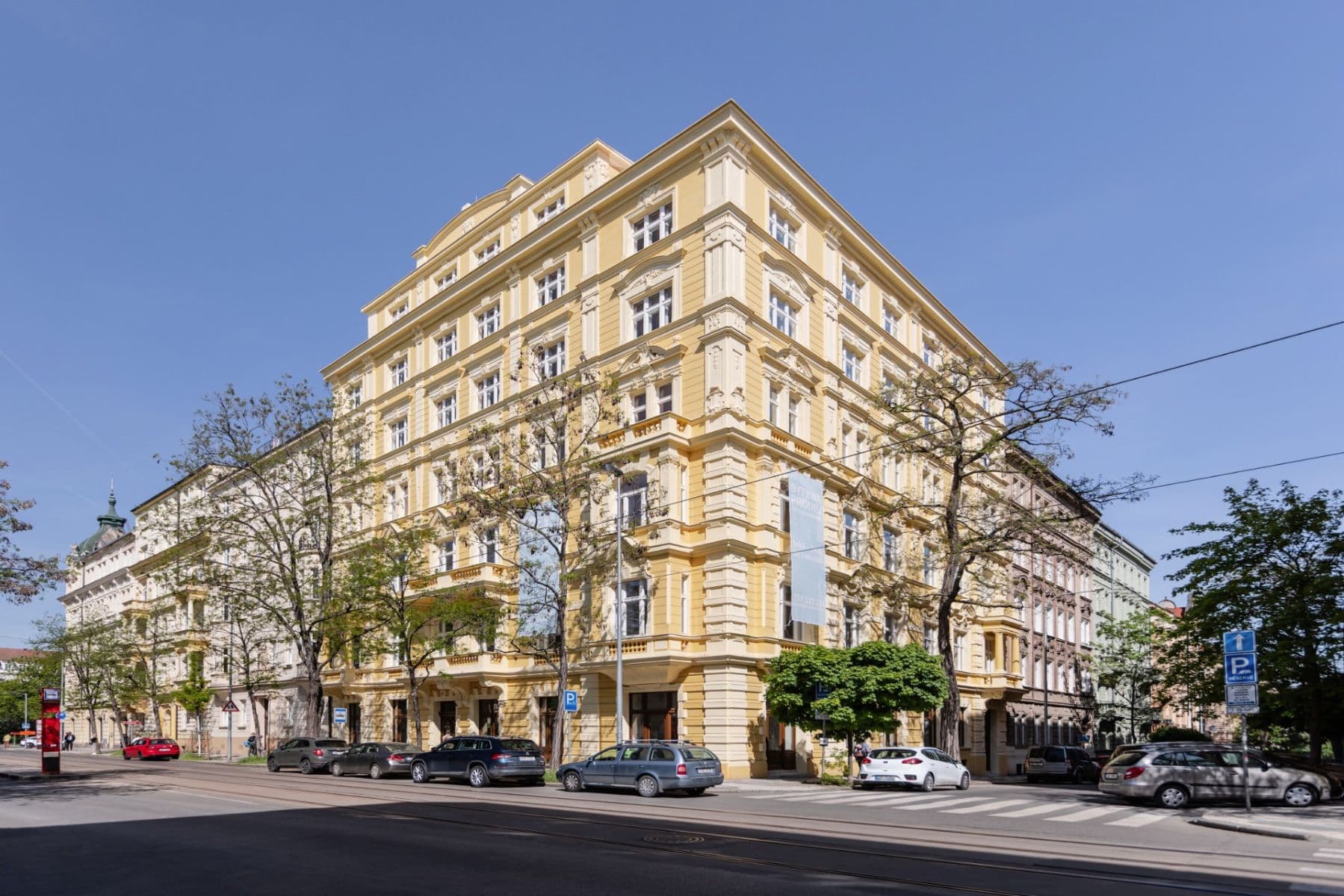 Prenájom bytu 2-izbový 82 m², Korunní, Praha, Praha Prenájom bytu 2-izbový 82 m², Korunní, Praha, Praha